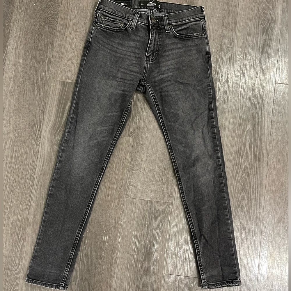 Hollister Co. epic flex skinny jeans!
